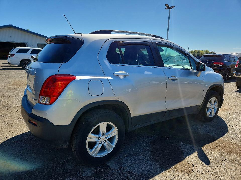 Photo 3 from auction – 2016 CHEVROLET TRAX with VIN KL7CJPSB0GB761267