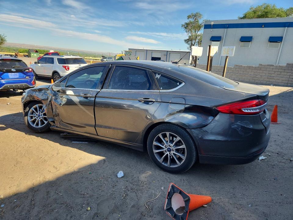 Photo 2 from auction – 2017 FORD FUSION with VIN 3FA6P0HD6HR313309