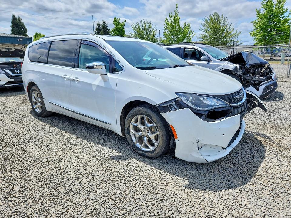Photo 4 from auction – 2017 CHRYSLER PACIFICA with VIN 2C4RC1GG0HR505271