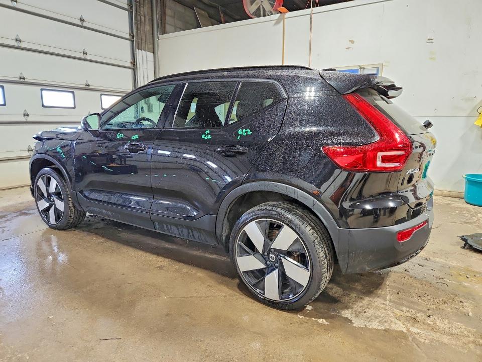 Photo 2 from auction – 2023 VOLVO XC40 with VIN YV4ED3UM7P2096830