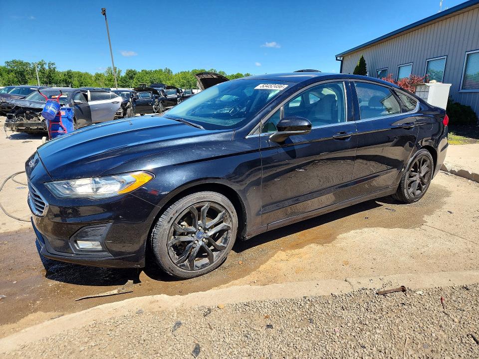 FORD FUSION 2019 مع رقم تعريف المركبة 3FA6P0HD2KR246814 - صورة من المزاد