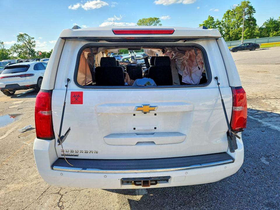 Photo 6 from auction – 2016 CHEVROLET SUBURBAN with VIN 1GNSKJKC1GR453542