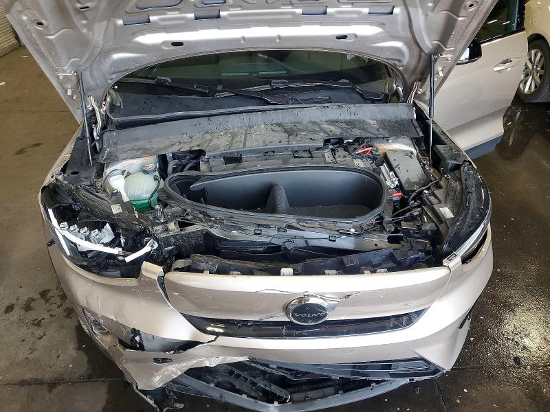 Photo 12 from auction – 2023 VOLVO XC40 with VIN YV4ED3UL3P2102839