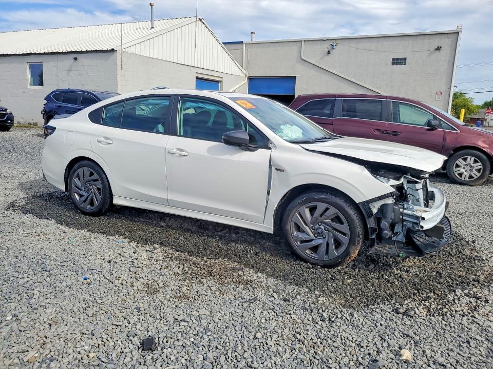 Photo 4 from auction – 2025 SUBARU LEGACY with VIN 4S3BWGG66S3010124