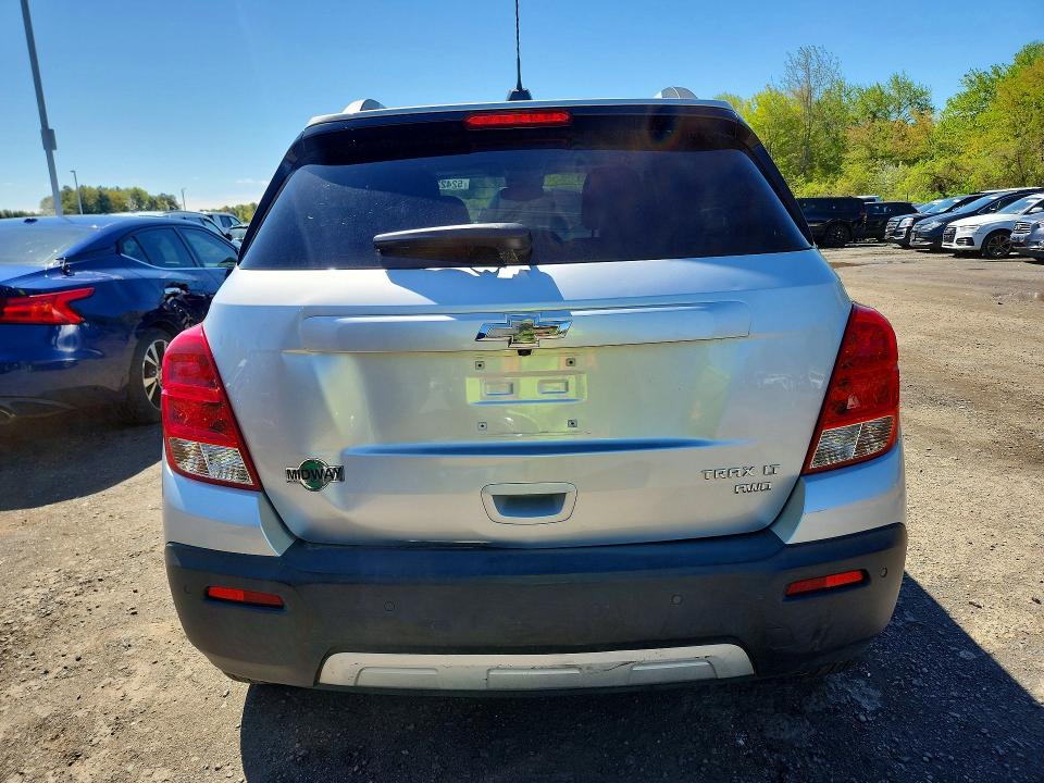 Photo 6 from auction – 2016 CHEVROLET TRAX with VIN KL7CJPSB0GB761267