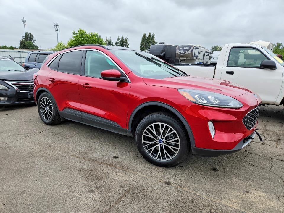 Photo 4 from auction – 2022 FORD ESCAPE with VIN 1FMCU0KZ0NUB95722