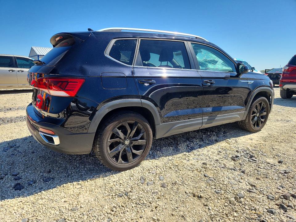 Photo 3 from auction – 2022 VOLKSWAGEN TAOS with VIN 3VVPX7B26NM010782