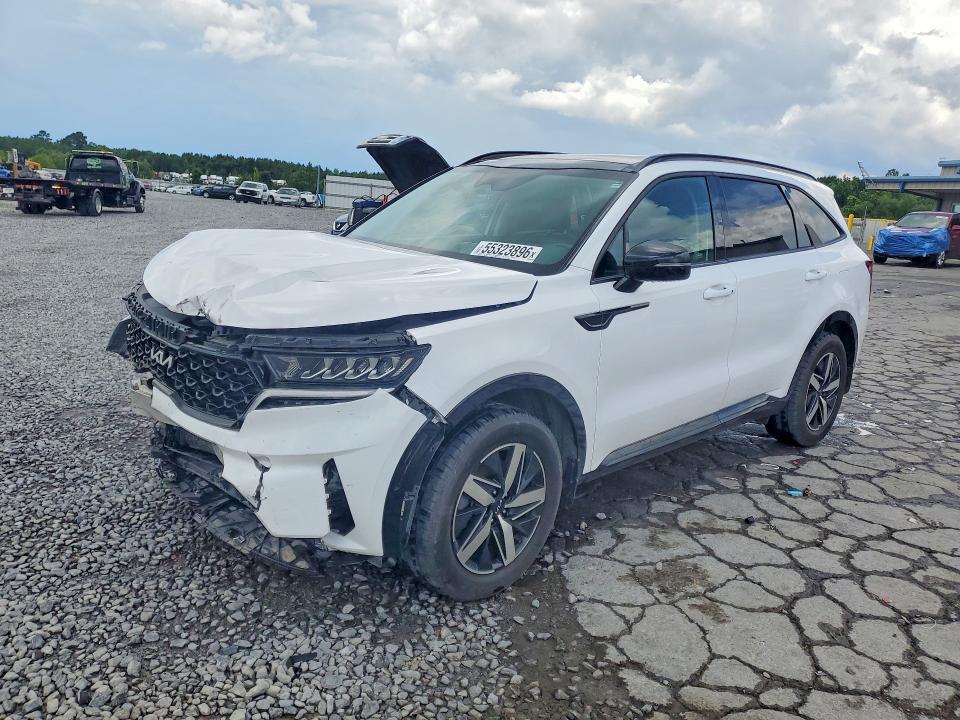 KIA SORENTO 2022 with VIN 5XYRL4LC3NG105046 - Photo from auction
