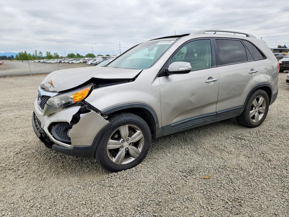 KIA SORENTO 2013 with VIN 5XYKU4A20DG395950 - Photo from auction