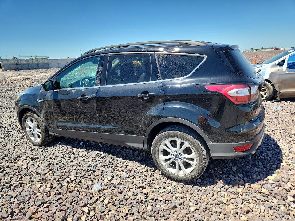 Photo 2 from auction – 2017 FORD ESCAPE with VIN 1FMCU0GD3HUC20906