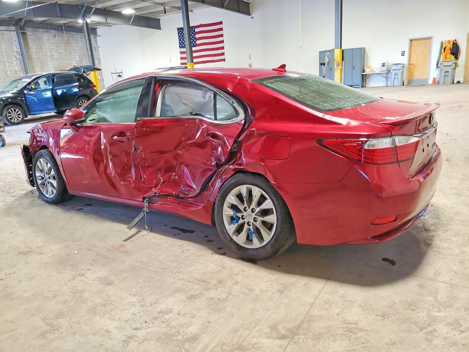 Photo 2 from auction – 2013 LEXUS ES with VIN JTHBW1GG5D2022729