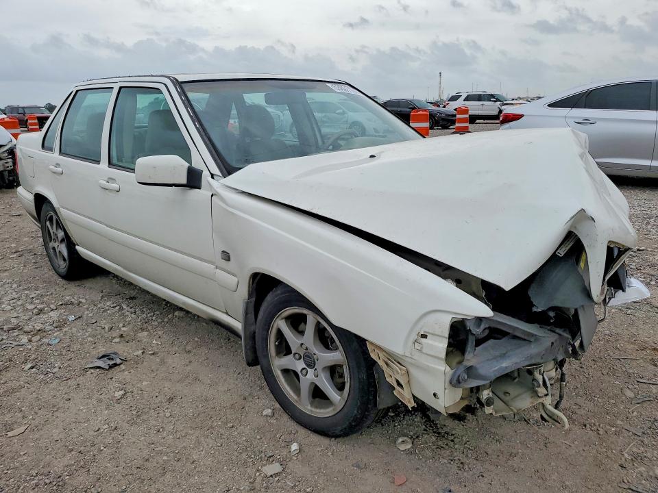 Photo 4 from auction – 2000 VOLVO S70 with VIN YV1LS61J9Y2665197