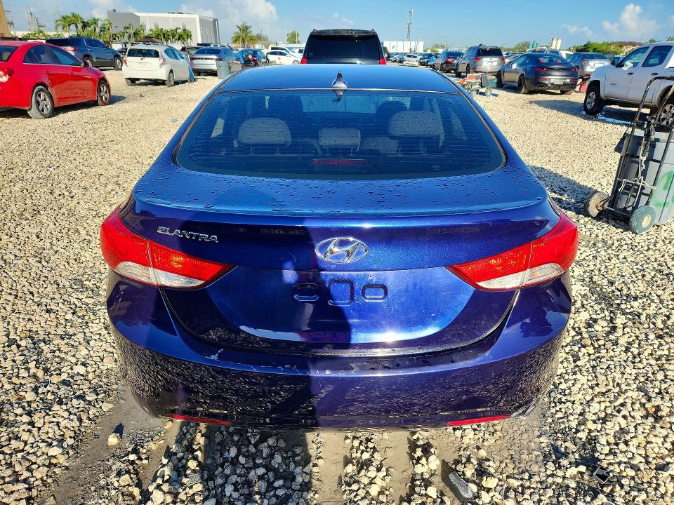 Photo 6 from auction – 2013 HYUNDAI ELANTRA with VIN 5NPDH4AE2DH305357