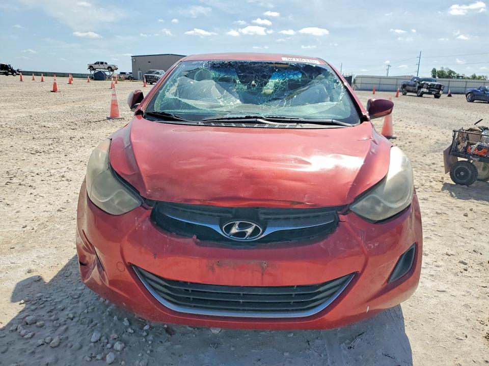 Photo 5 from auction – 2011 HYUNDAI ELANTRA with VIN KMHDH4AE4BU124940