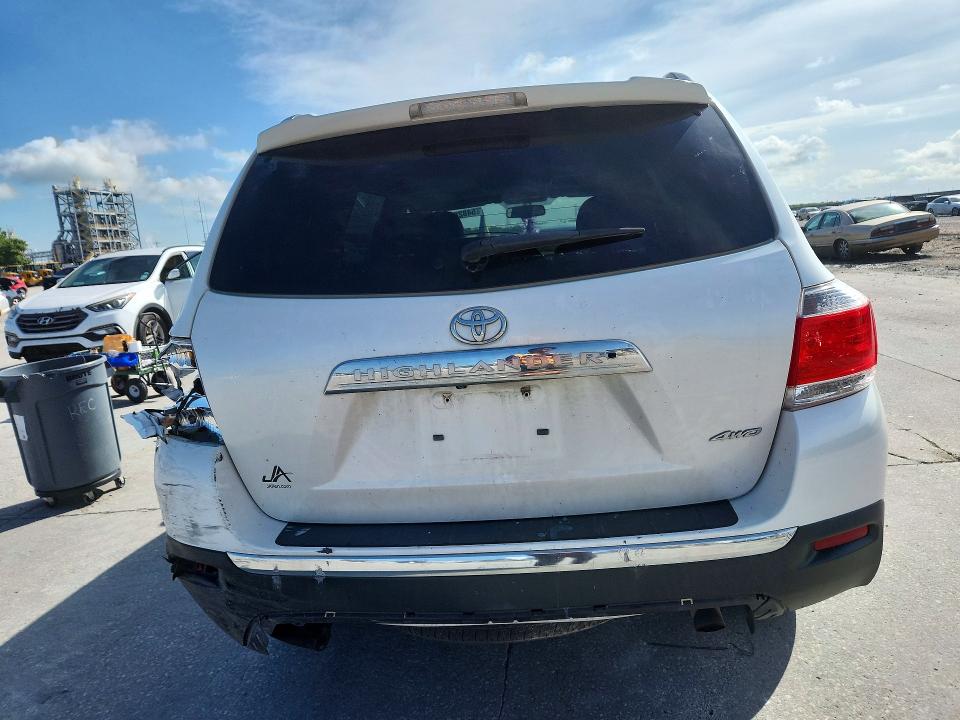 Photo 6 from auction – 2013 TOYOTA HIGHLANDER with VIN 5TDDK3EH6DS242418