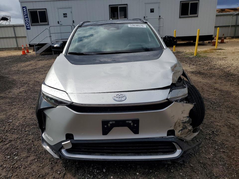 Zdjęcie 5 z aukcji – 2023 TOYOTA BZ4X z VIN JTMABACA8PA041649