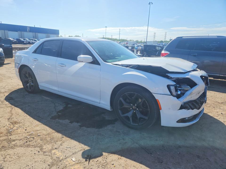 Photo 4 from auction – 2021 CHRYSLER 300 with VIN 2C3CCABG6MH545419
