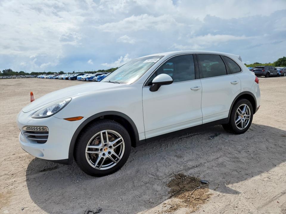 PORSCHE CAYENNE 2014 with VIN WP1AA2A28ELA97451 - Photo from auction