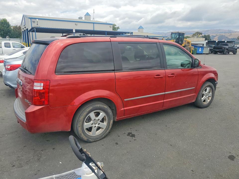 Photo 3 from auction – 2010 DODGE GRAND CARAVAN with VIN 2D4RN5D12AR135712