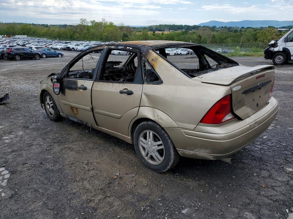 Photo 2 from auction – 2000 FORD FOCUS with VIN 1FAFP3430YW255323