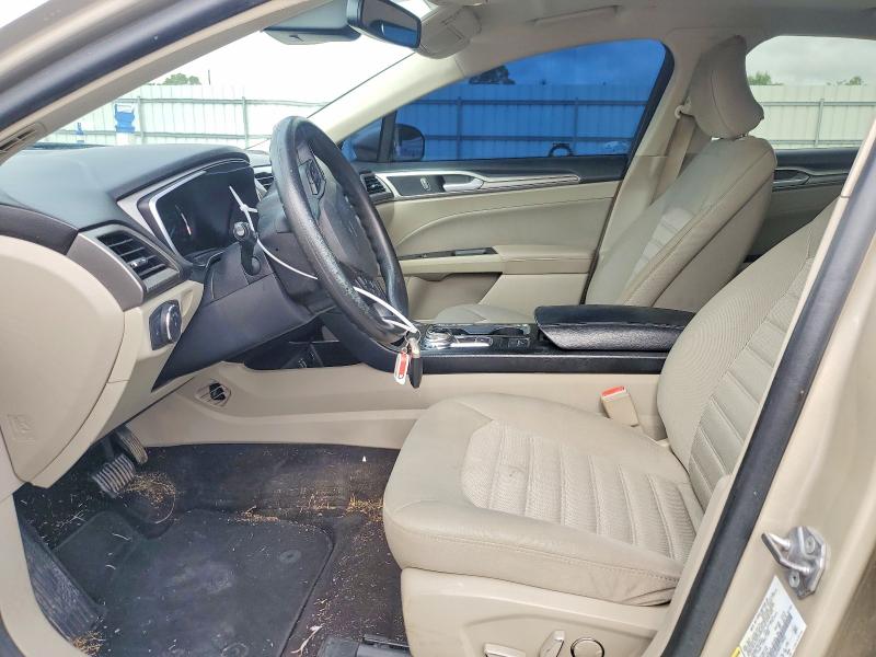 Photo 7 from auction – 2019 FORD FUSION with VIN 3FA6P0LU5KR119952