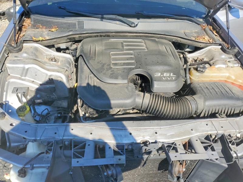 Photo 11 from auction – 2016 CHRYSLER 300 with VIN 2C3CCAAG4GH219415