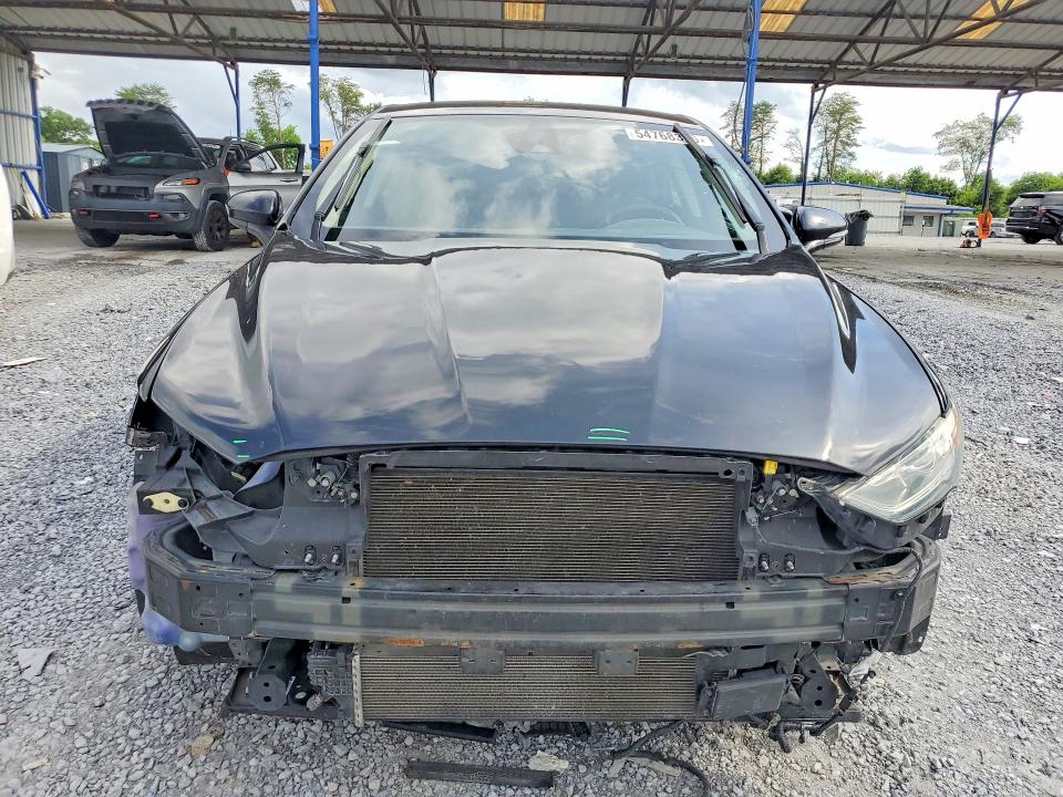 Photo 5 from auction – 2019 FORD FUSION with VIN 3FA6P0HD4KR112144
