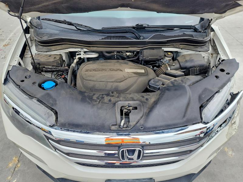 Photo 12 from auction – 2016 HONDA PILOT with VIN 5FNYF5H51GB054823