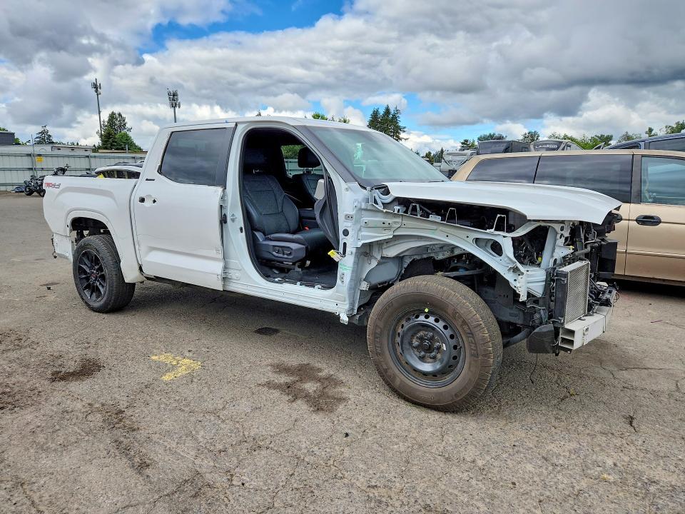 Photo 4 from auction – 2025 TOYOTA TUNDRA with VIN 5TFWA5DB5SX259058