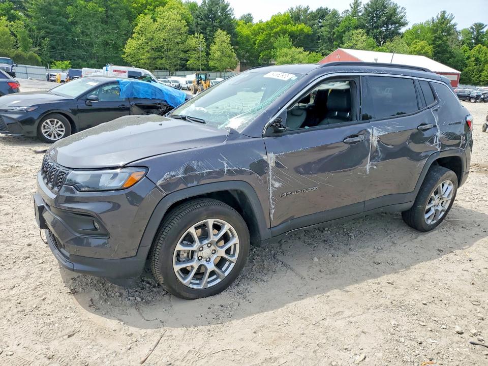 JEEP COMPASS 2024 with VIN 3C4NJDFN6RT123976 - Photo from auction