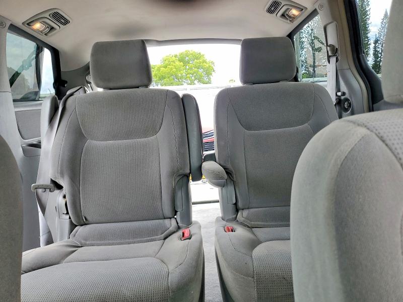 Photo 10 from auction – 2004 TOYOTA SIENNA with VIN 5TDZA23C24S137157