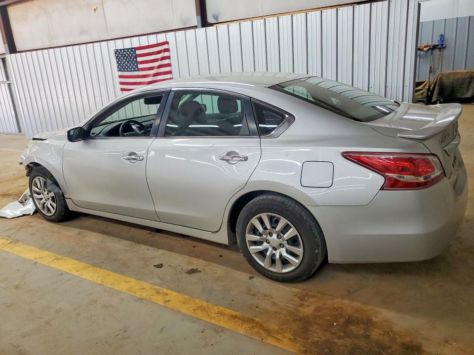 Photo 2 from auction – 2013 NISSAN ALTIMA with VIN 1N4AL3AP0DC155201