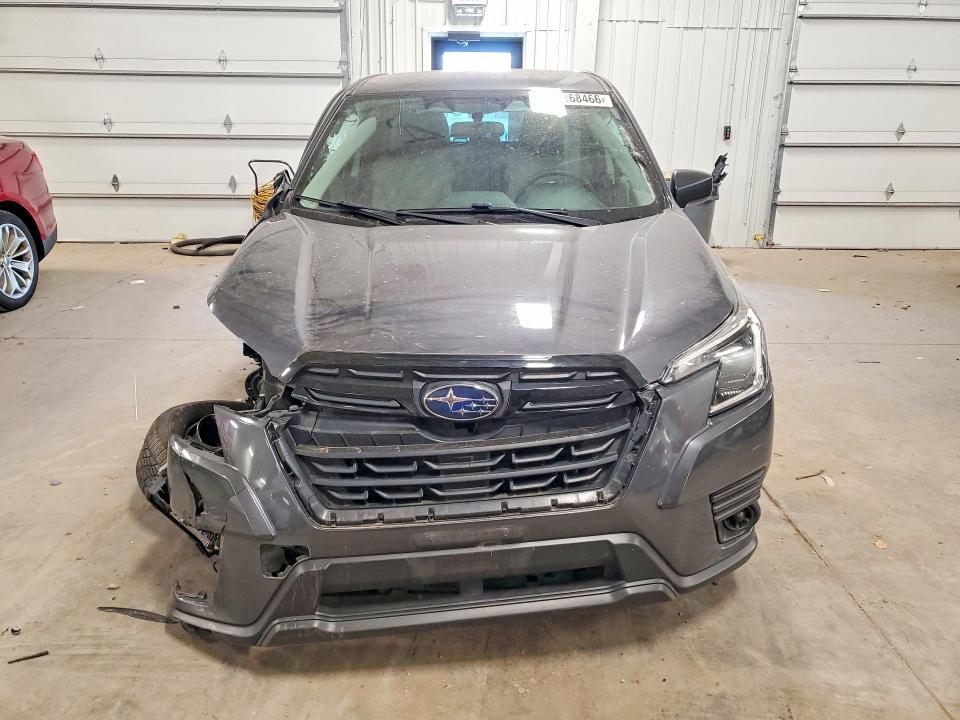 Photo 5 from auction – 2023 SUBARU FORESTER with VIN JF2SKAAC5PH417659