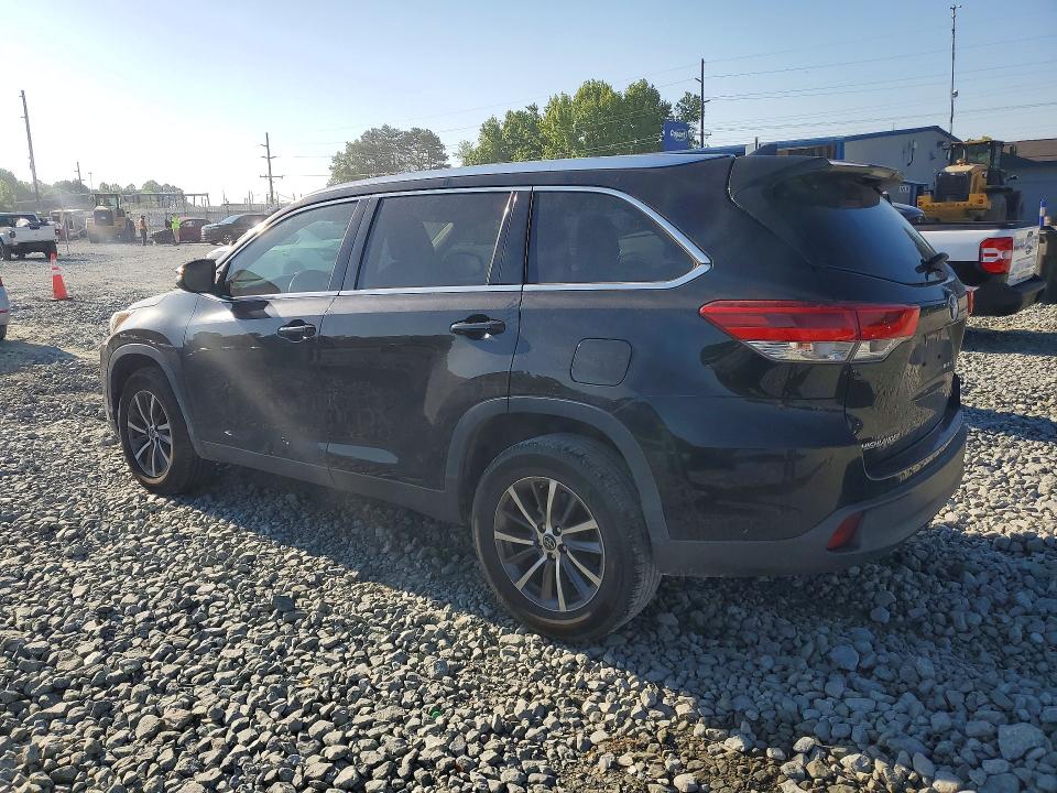Photo 2 from auction – 2019 TOYOTA HIGHLANDER with VIN 5TDKZRFH8KS552281