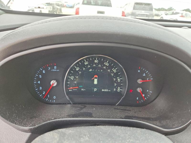 Photo 9 from auction – 2016 KIA SORENTO with VIN 5XYPKDA50GG163553