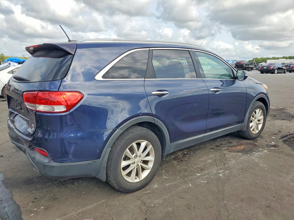Photo 3 from auction – 2016 KIA SORENTO with VIN 5XYPG4A36GG118469