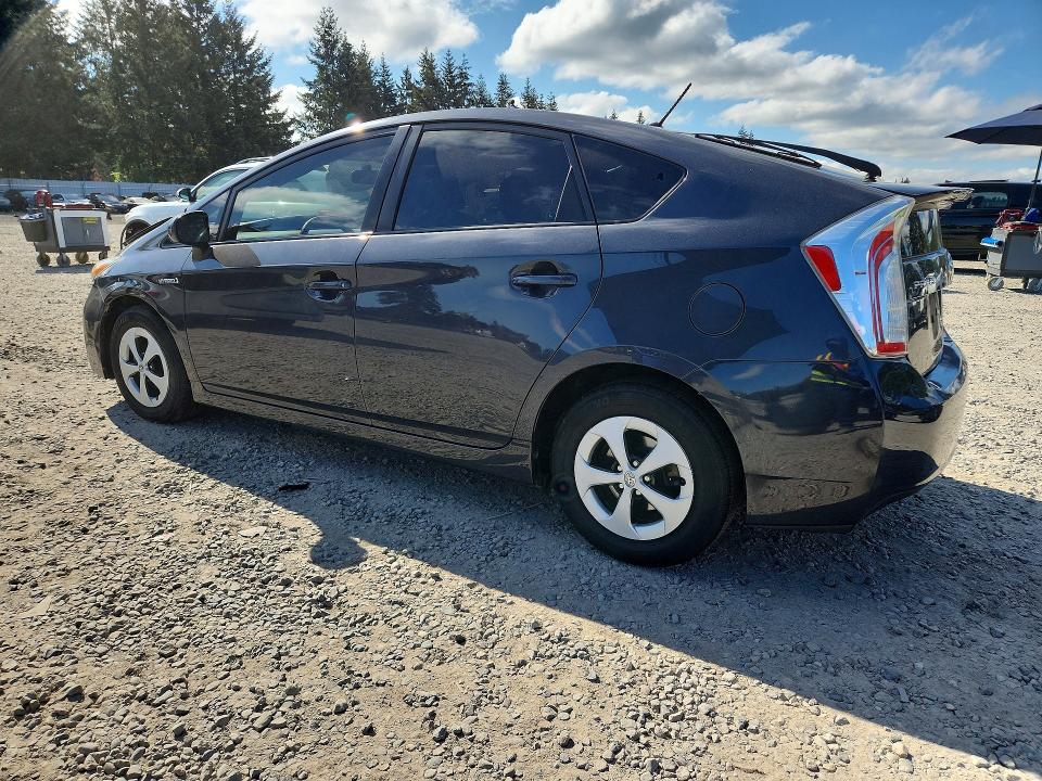 Photo 2 from auction – 2015 TOYOTA PRIUS with VIN JTDKN3DUXF1918835