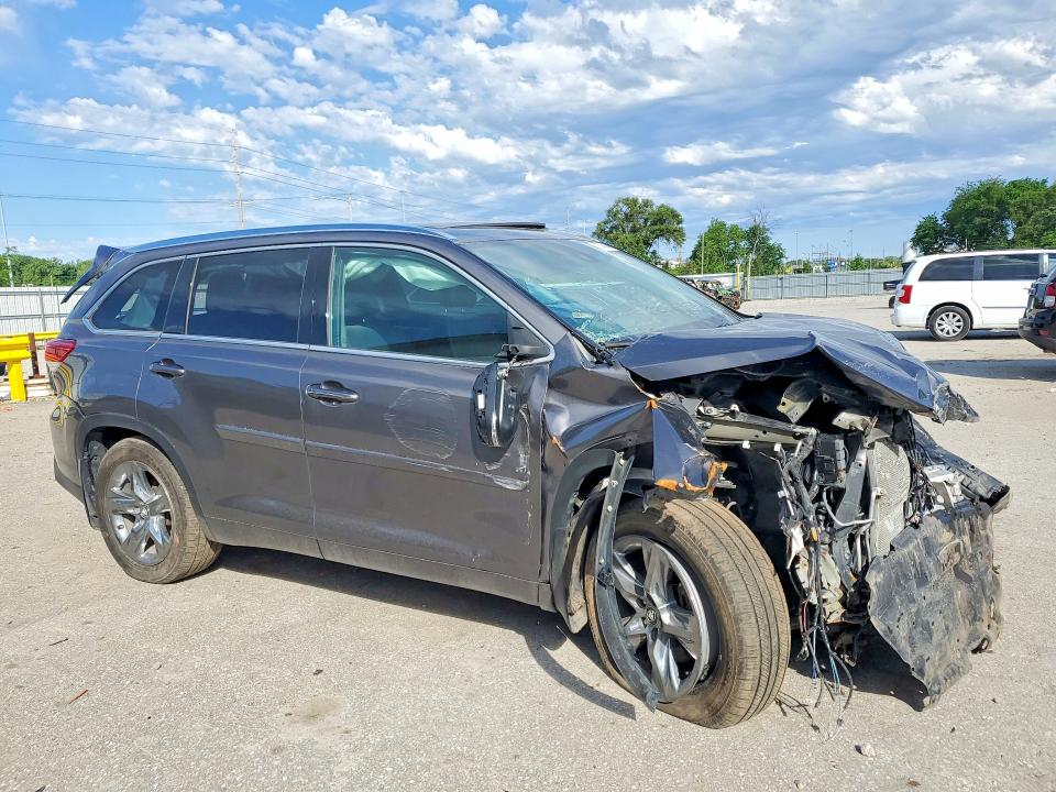 Photo 4 from auction – 2019 TOYOTA HIGHLANDER with VIN 5TDDZRFH8KS995474