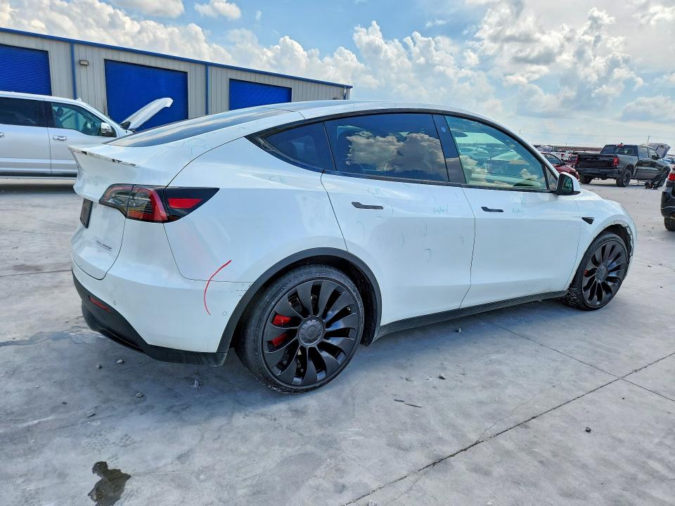 Photo 3 from auction – 2022 TESLA MODEL Y with VIN 7SAYGDEF4NF534729