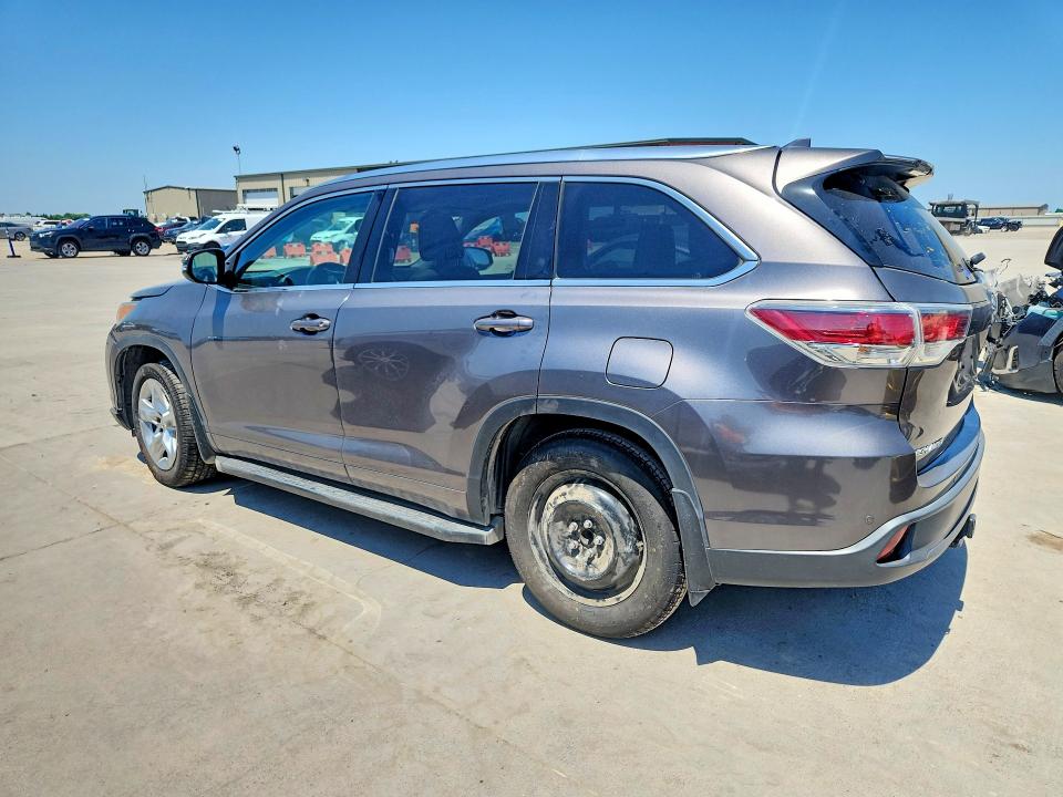 Photo 2 from auction – 2015 TOYOTA HIGHLANDER with VIN 5TDYKRFH1FS090702