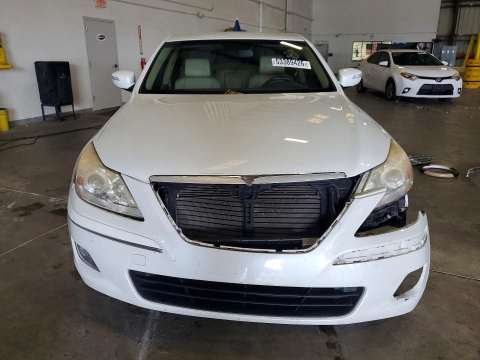 Photo 5 from auction – 2010 HYUNDAI GENESIS with VIN KMHGC4DE1AU074441