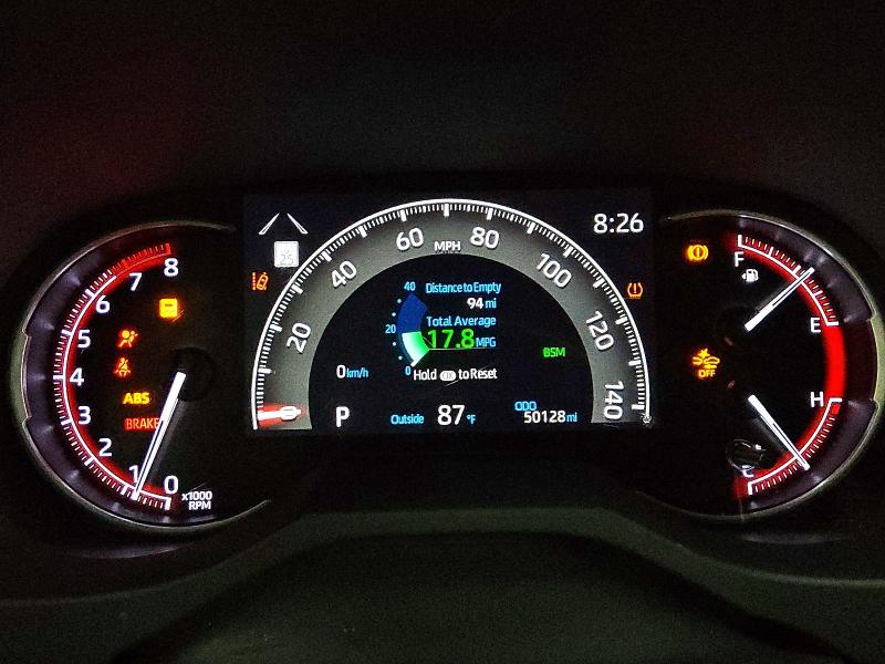 Photo 9 from auction – 2023 TOYOTA RAV4 with VIN JTMG1RFVXPD093177