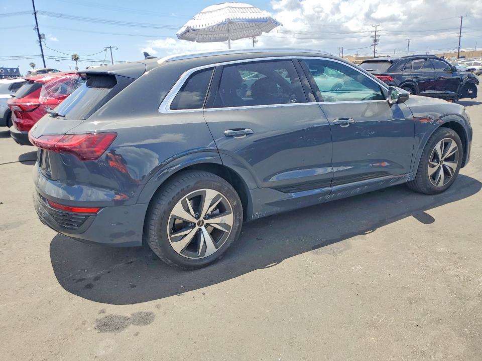 Photo 3 from auction – 2024 AUDI Q8 E-TRON with VIN WA15AAGE3RB040594