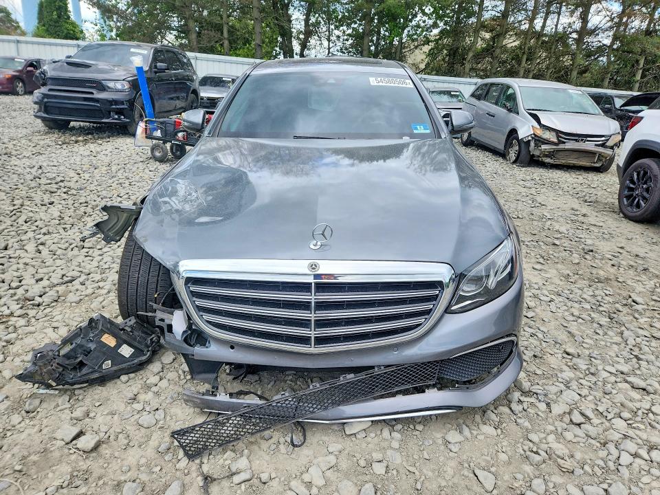 Zdjęcie 5 z aukcji – 2018 MERCEDES-BENZ E z VIN WDDZF4KB4JA310083