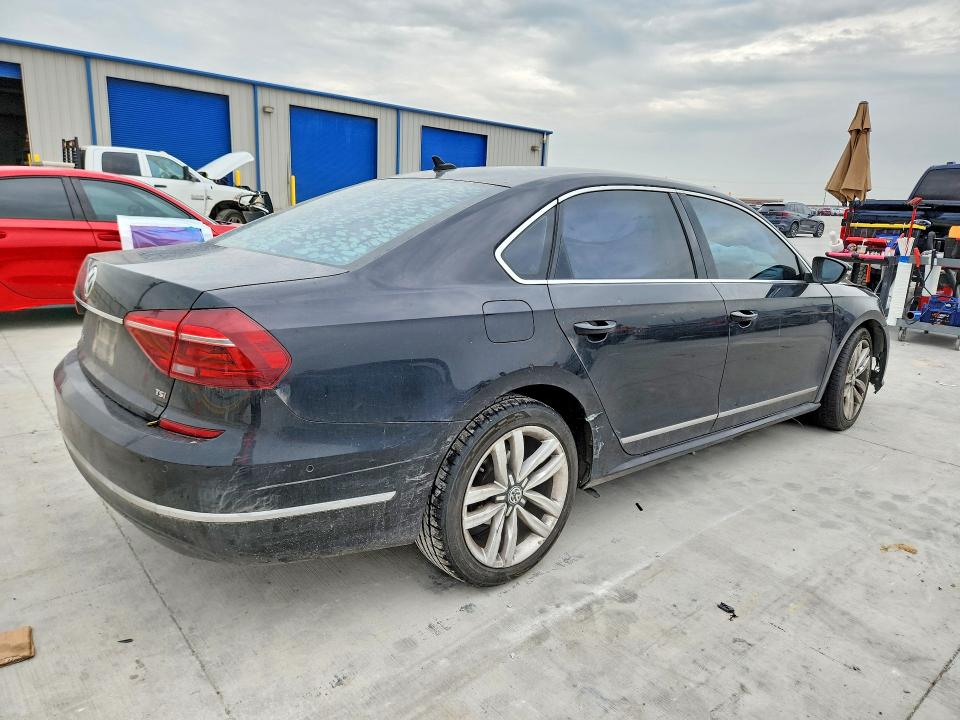 Photo 3 from auction – 2017 VOLKSWAGEN PASSAT with VIN 1VWCT7A34HC026551