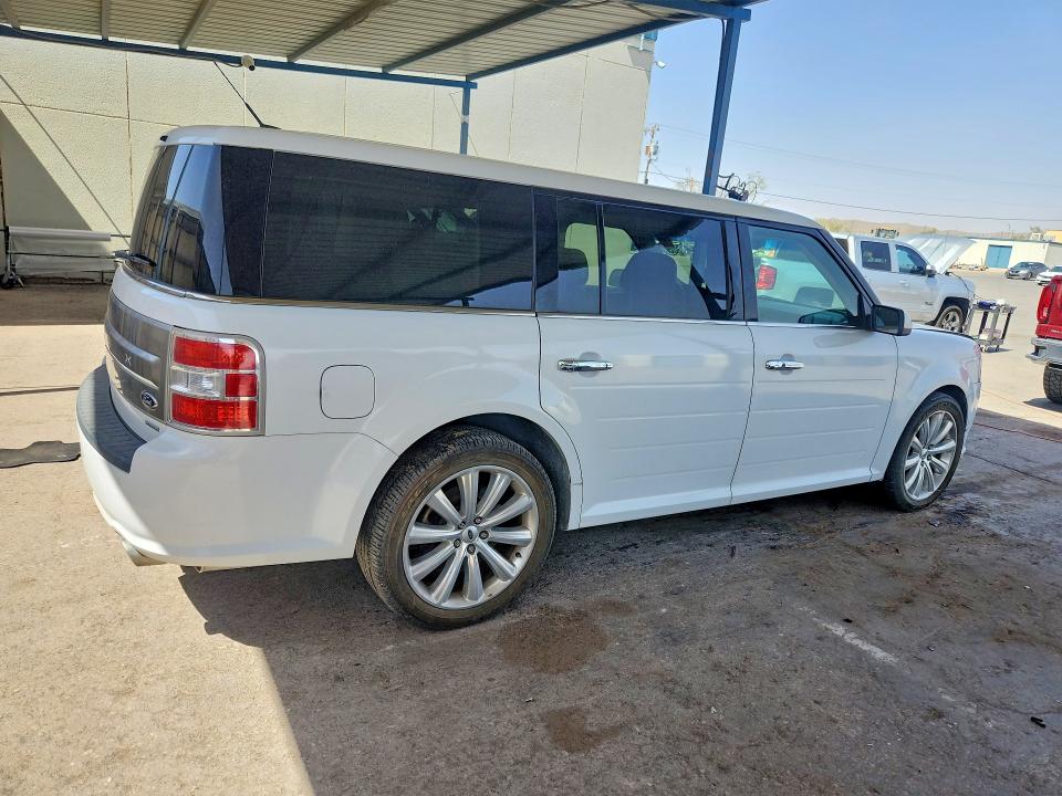 Photo 3 from auction – 2018 FORD FLEX with VIN 2FMHK6DT2JBA09945