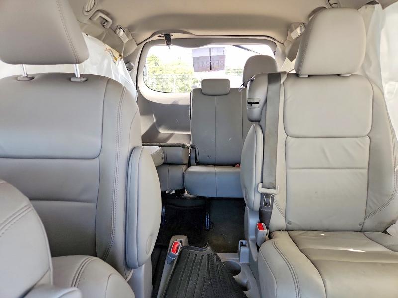 Photo 11 from auction – 2017 TOYOTA SIENNA with VIN 5TDYZ3DC5HS875906