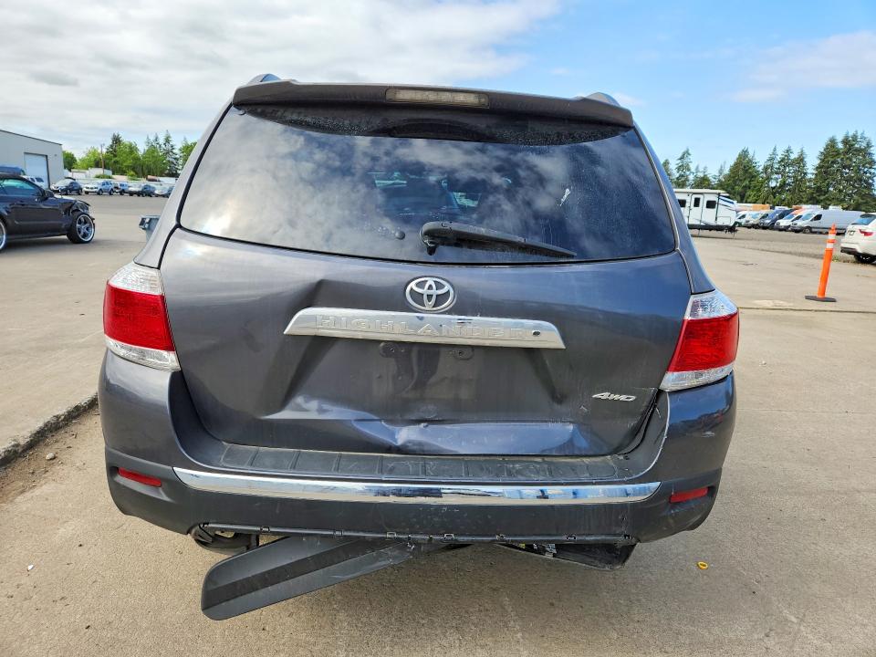 Photo 6 from auction – 2013 TOYOTA HIGHLANDER with VIN 5TDBK3EH2DS232900