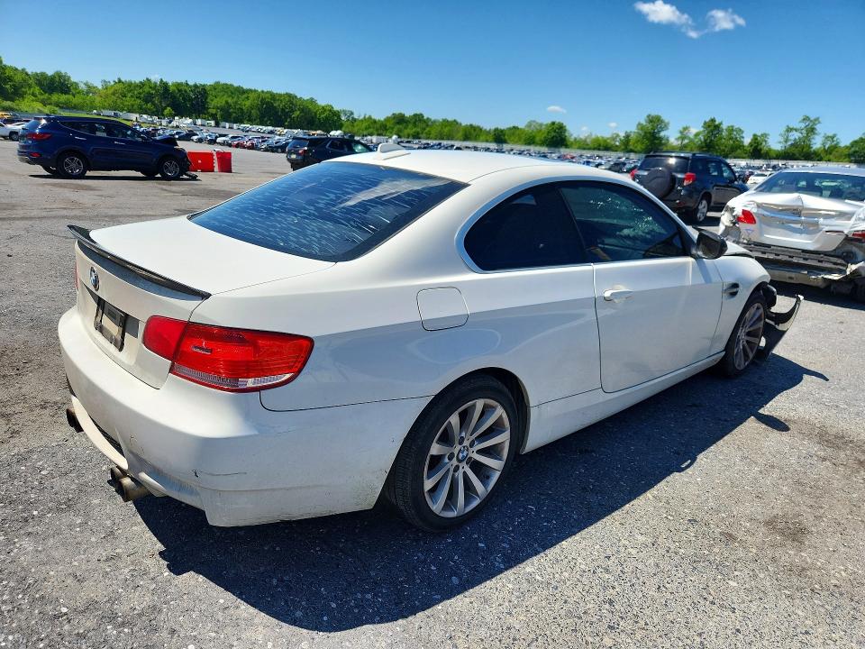 Photo 3 from auction – 2010 BMW 335 with VIN WBAWC7C50AE270963