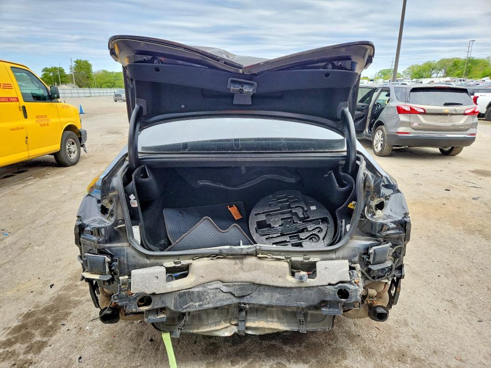 Photo 6 from auction – 2017 GENESIS G80 with VIN KMHGN4JE1HU176802